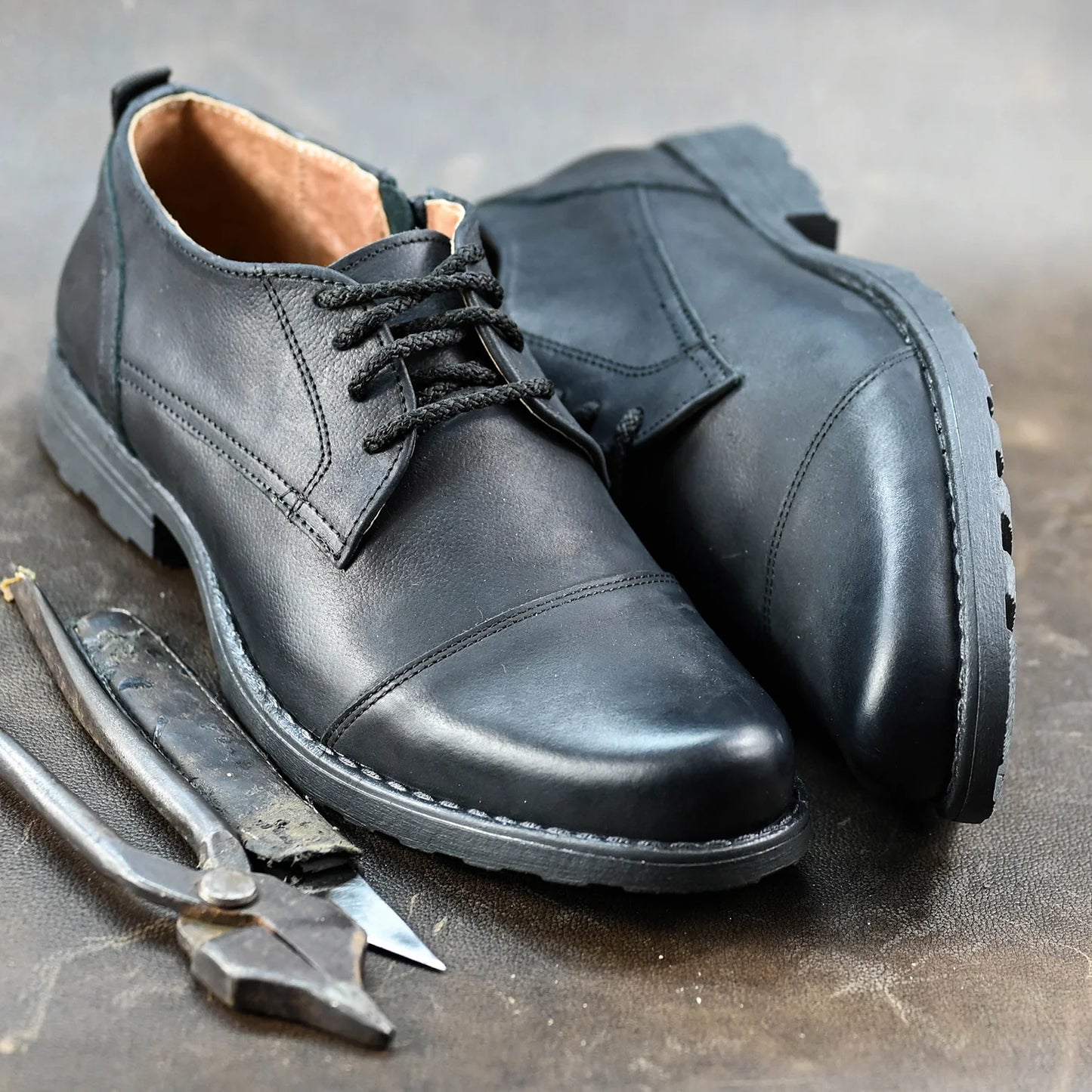 Czarne skórzane półbuty męskie – Paul | Jordan Handmade Shoes